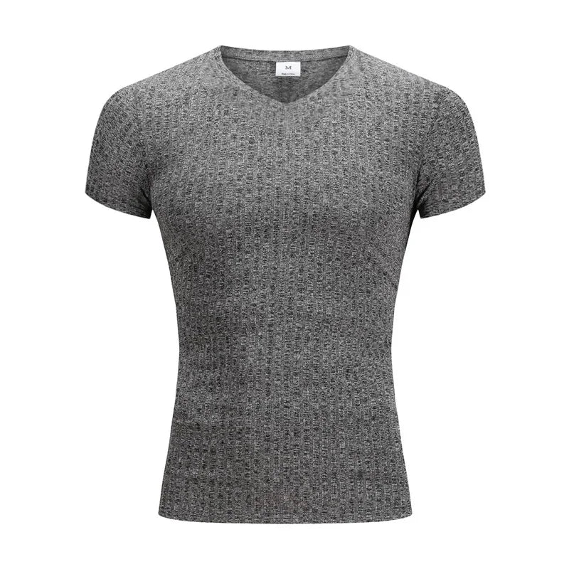 Camiseta Deportiva Ajustada para Hombre: Manga Corta y Cuello en V para Estilo y Comodidad