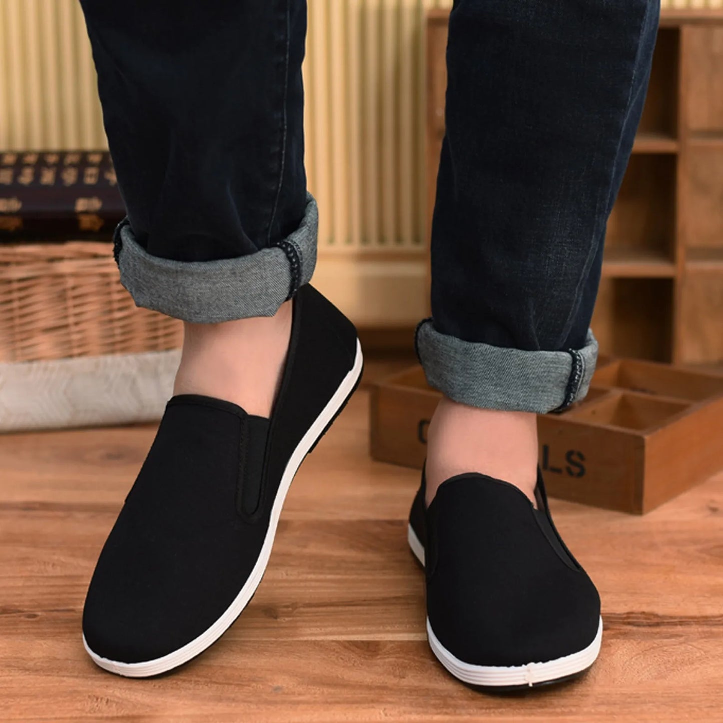 Zapatos Sólidos sin Cordones para Hombre: Comodidad, Estilo y Frescura en Cada Paso